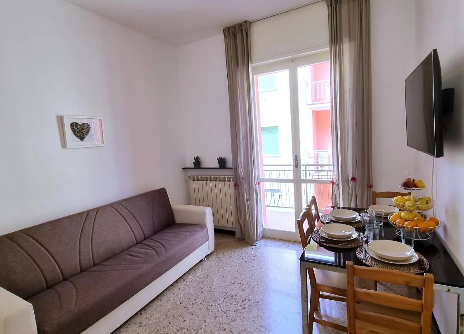 Casa Dell'Altromondo Finale Ligure